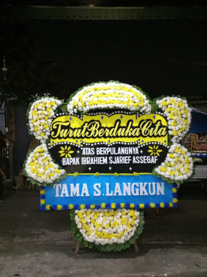 Papan Bunga Duka di Limba U Ii